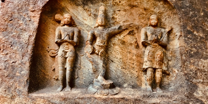 Image of the Thirupparankundram Cave Temple, one of the important temples in Madurai.