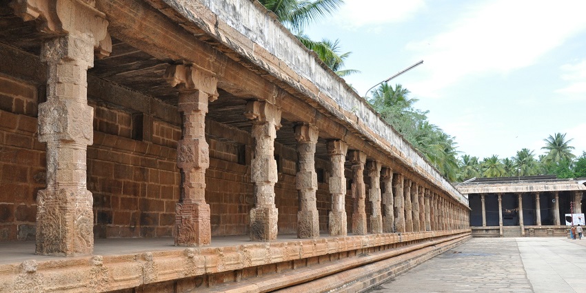 Depicting the well engraved architecture of Thiruvanaikaval Temple.