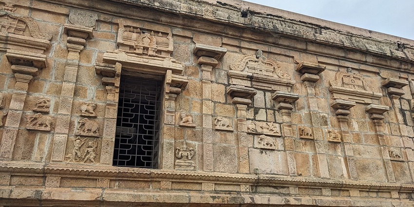 An image showing the Jambukeswarar Temple, one of the famous tourist places to visit in Trichy for couples.