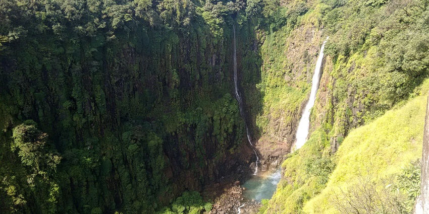 Beautiful view of Thoseghar Waterfalls descending from a height.