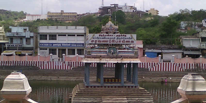 Thiruthani Murugan Temple town view - one of the best places to visit near Thiruvalangadu