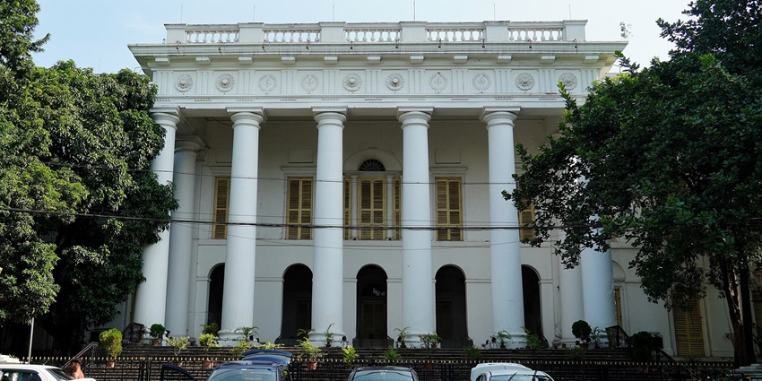 A glimpse of Town Hall, a place of social gathering was built in the year 1813.