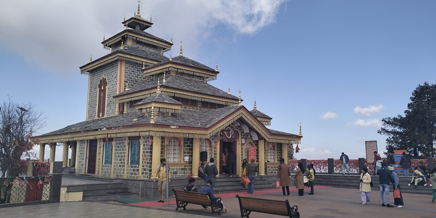 Things to do in Kanatal include the hike to the sacred temple with panoramic views.