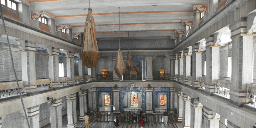 Tulsi Manas Mandir in Varanasi, featuring stunning architecture and gardens surrounding the temple