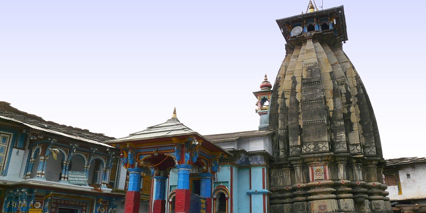 Ukhimath historic temples with deep cultural roots, especially revered during winters.