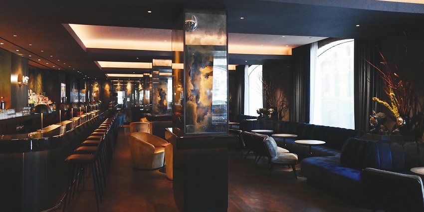 Indulge in the vibrant nightlife in Lucknow with plush interiors at Saqi.