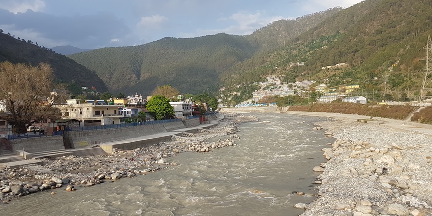 Scenic view of Uttarkashi morning - one of the best places to visit near Dehradun within 200 kms