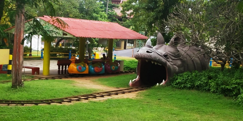 VGP Universal Kingdom is one of the most thrilling places to visit in Chennai for couples who love adventure.