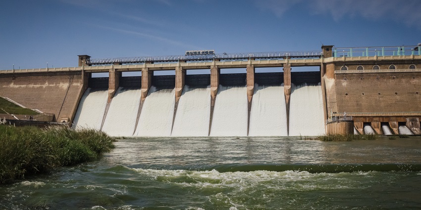 Expansive structure of Vaigai dam with multiple spillway gates