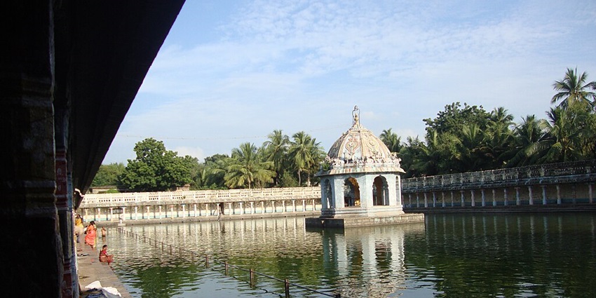 The pond inside the Vaitheeswaran Koil temple where devotees are seeking relief.