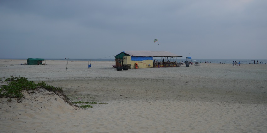 Varca Beach, one of the best places to visit in South Goa, with its beautiful shore.