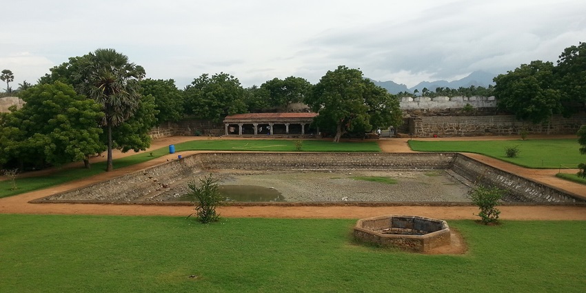 Image of the Vattakottai Fort, amongst the best places to visit in Nagercoil, Tamil Nadu.