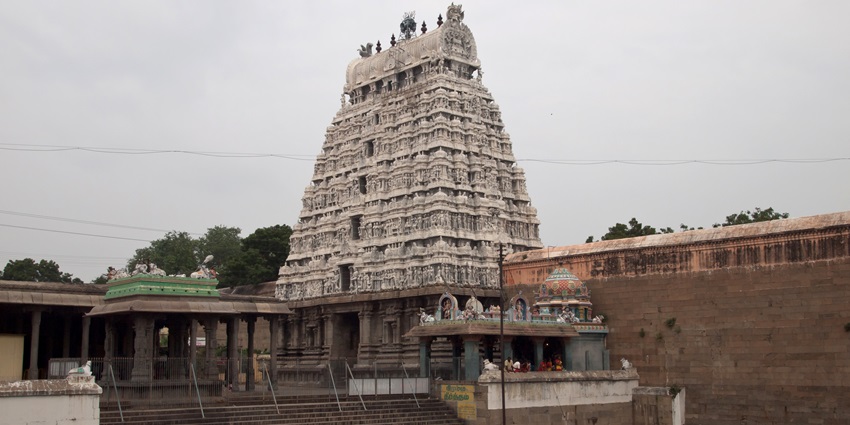Veerapandi Gowmariamman Temple is one of the best places to visit in Theni for all.