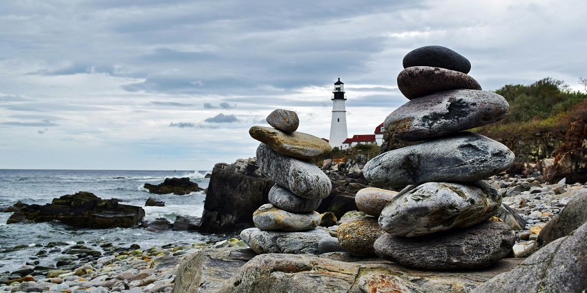 An image of Vellankanni Lighthouse, a stunning beacon on the beautiful beach.