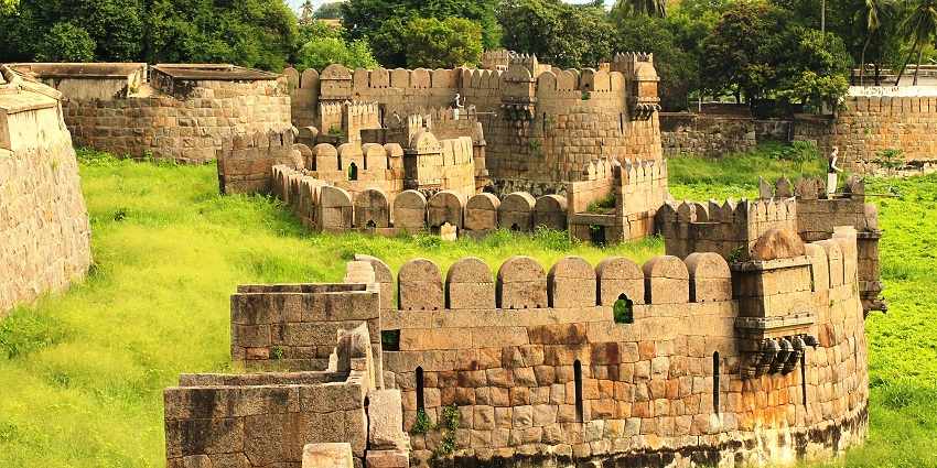 An image of the grandeur of Vellore Fort, a must visit place for all history buffs