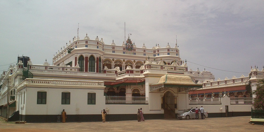 A picture of Chettinad Palace, a must-see among the things to see in Karaikudi.