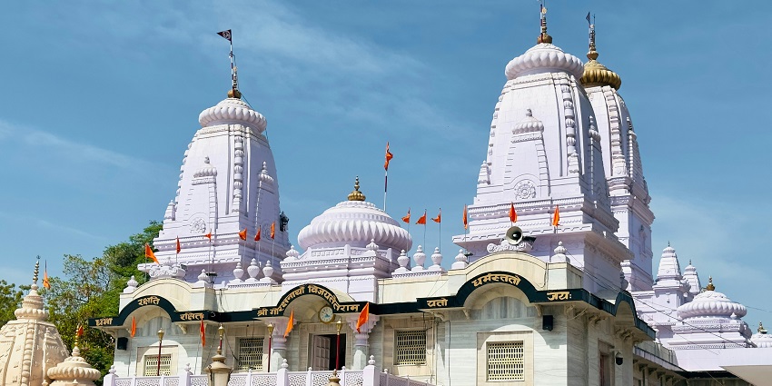 A picture of Gorakhnath Temple, a spiritual sanctuary that is historically important