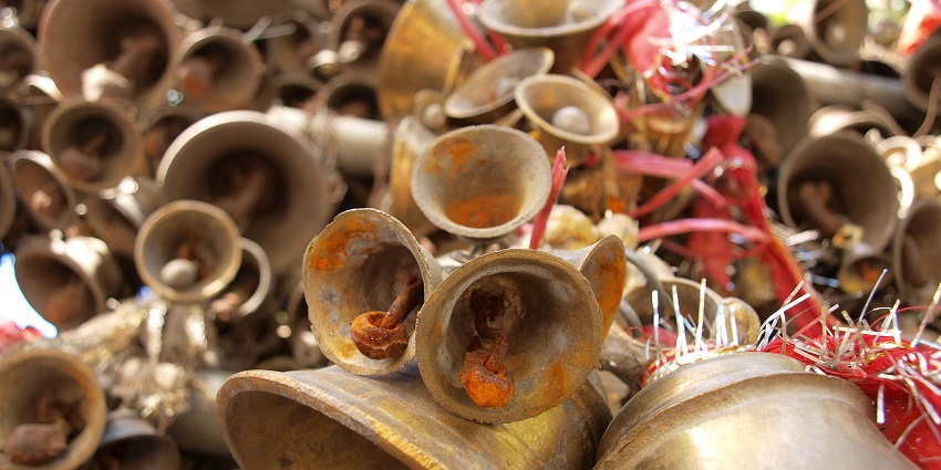 Visiting Jhoola Devi temple is one of the things to do in Ranikhet for its divine power.