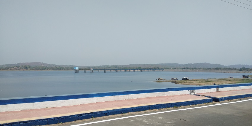 Visiting Kangsabati Dam is one of the best things to do in Mukutmanipur, West Bengal.