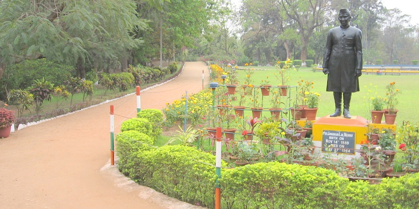 Explore Nehru Park, celebrated for its scenic gardens and peaceful atmosphere.