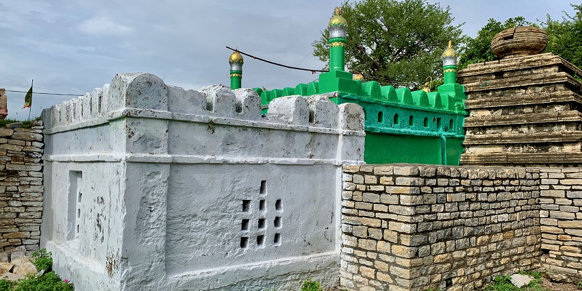 Visiting the Ambarampalayam Dargah is one of the must things to do in Pollachi