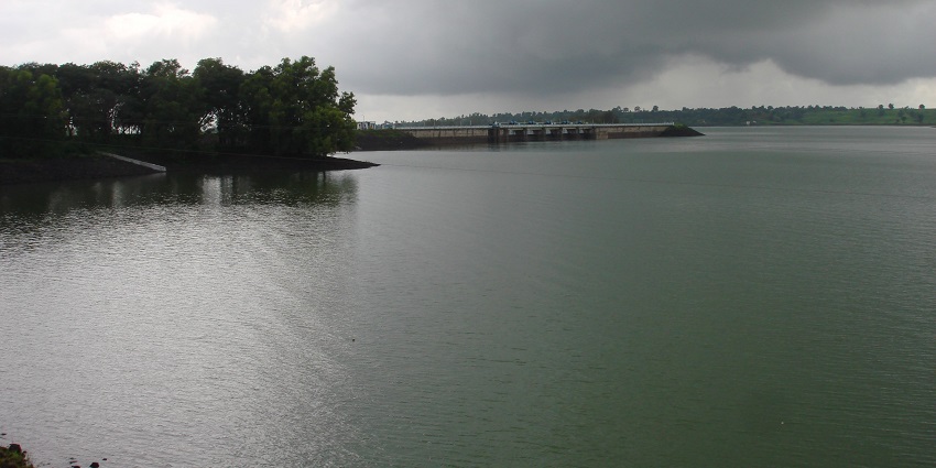 Scenic dam offering peaceful picnic spots and beautiful vistas.