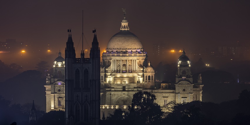 Visiting the beautiful Victoria Memorial - one of the things to do in Kolkata.