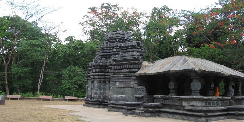 The rock-cut Wai Temple, with the complex design.