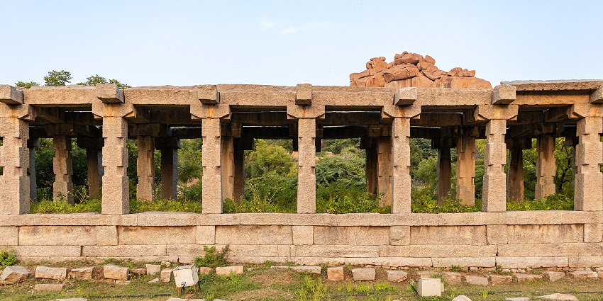 Tranqiuil atmosphere of surrounding of the Karkadeswarar Temple, Tirundudevankudi