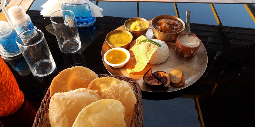 Savour the delicious food provided at restaurants near in the beautiful twon of Nainital.