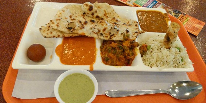 Delicious food is offered at restaurants near Vasundhara Waterfalls
