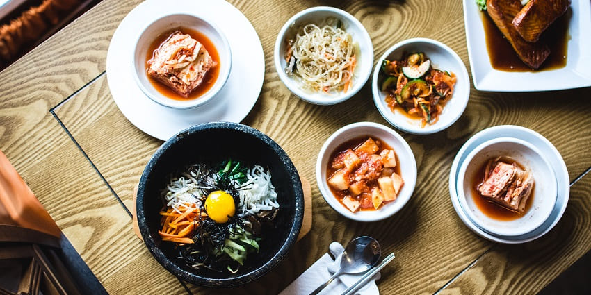 Gili Islands offer diverse eateries for local and international cuisine.