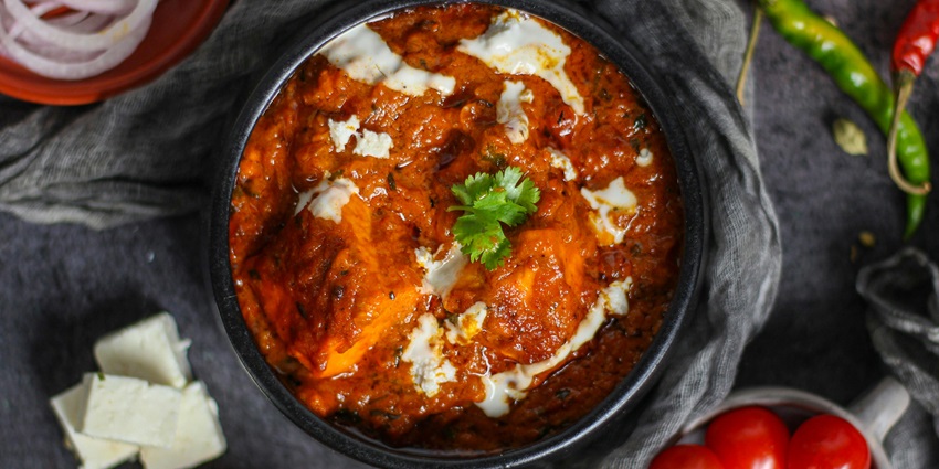 Savour delicious local cuisine at restaurants near Jim Corbett National Park