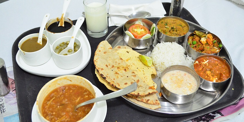 Spots near Jungle safari in Rishikesh offer diverse dining options with stunning riverside views.