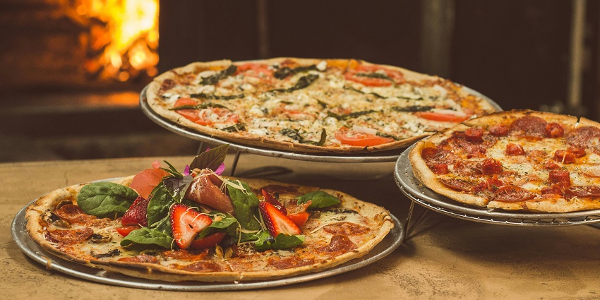 A cafe near the biggest casino in the world offering delicious meals to travellers.