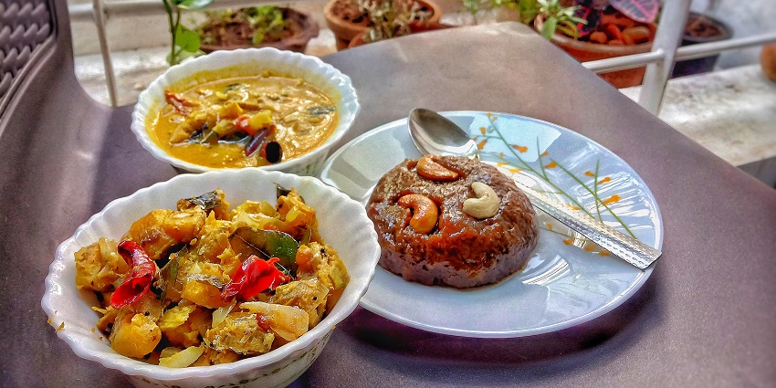 Vazhakai virundhu, a traditional Coimbatore dish served in bowls with assorted delicacies.