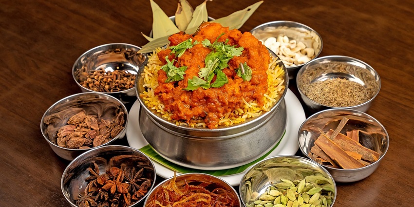 Savour the delicious dishes of Tamil Nadu on your trip to the popular Thirukovilur Temple.