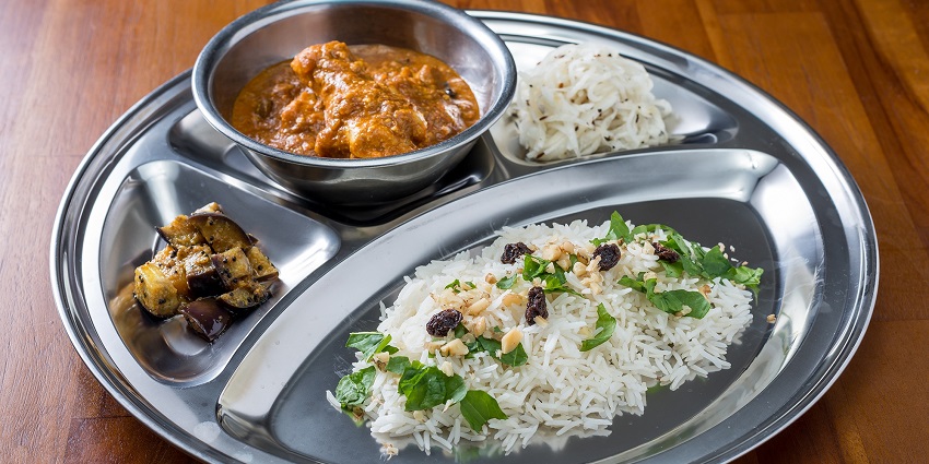 Rishikesh, a destination for adventure have cafes with vegetarian dishes and scenic views.