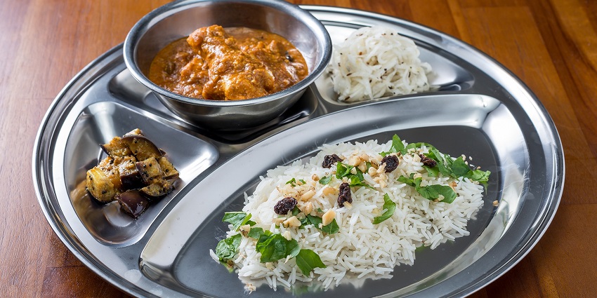 Dining in Gangotri features local cuisine and cosy eateries for trekkers.