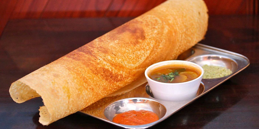 Image of a plate of Dosa - here are various options available to eat near vellore fort