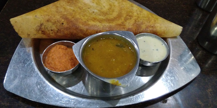 Nearby area offers diverse eateries with scenic views and delicious cuisine
