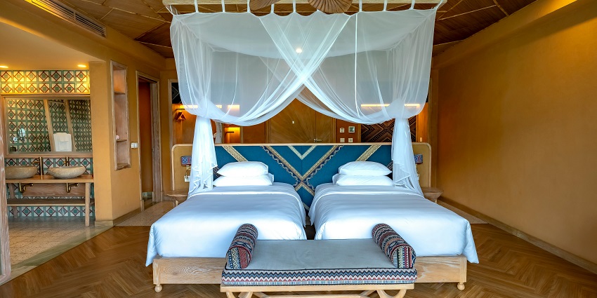Comfortable room to stay near the destination.