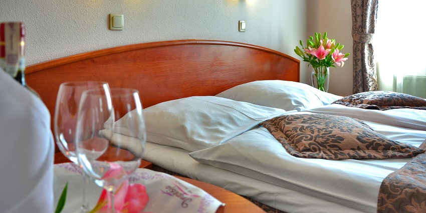 From luxurious hotels to resorts, there are many accommodations in Uttar Pradesh.