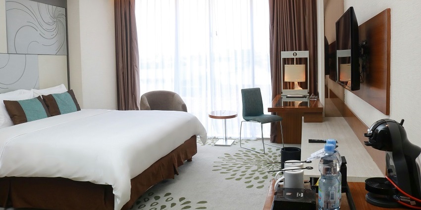 A comfortable hotel room at a accommodation near the Ranipur wildlife sanctuary