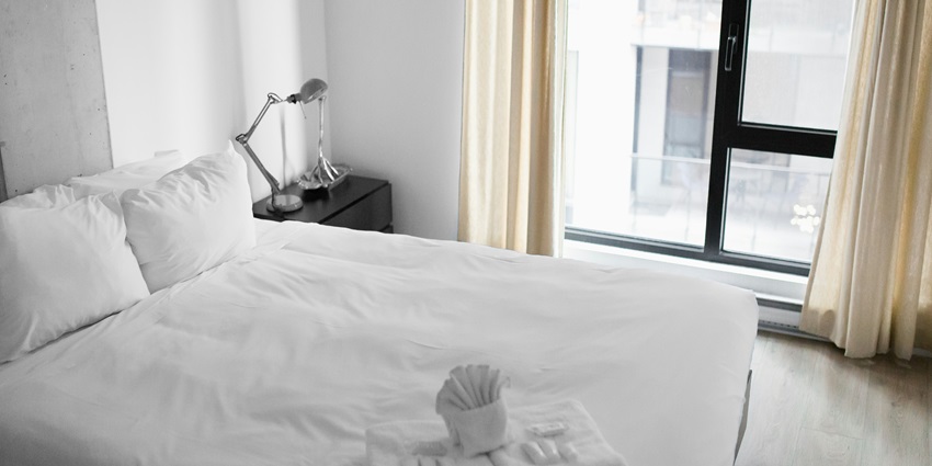An image of a hotel room, an accommodation near the sacred Thirukovilur Temple.