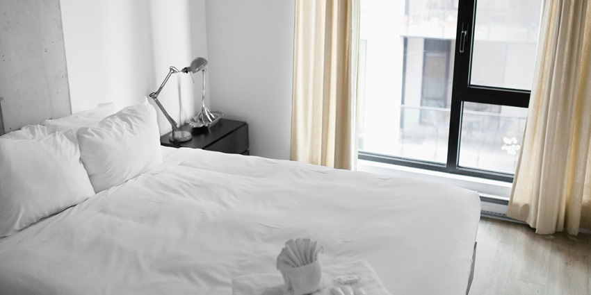 An image of a hotel room, an accommodation near Thiruvallur Temple in Tamil Nadu.