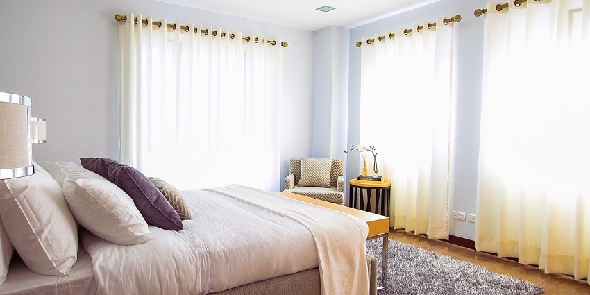 Comfortable and reasonable accommodation alternatives near Brihadeeswarar Temple.