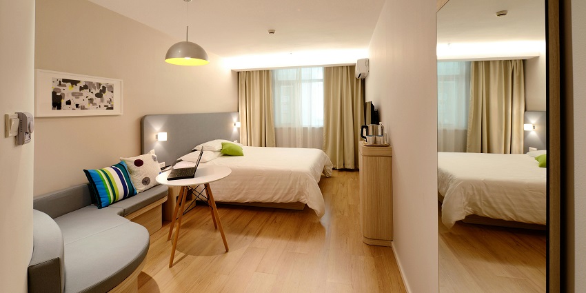 Find comfortable stays and lodges near Allahabad Fort.