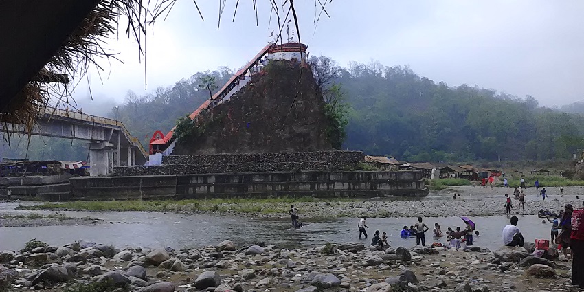 Worship at the serene Garjiya Devi Temple, a spiritual thing to do in Ramnagar.