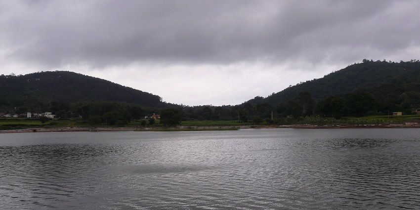 A picture of Yelagiri hills that is surrounded by forests and adventure spots.